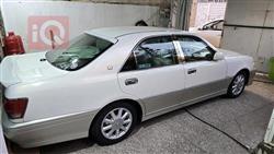 تۆیۆتا کراون